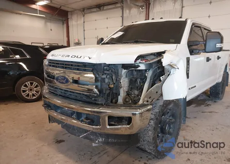 2017 Ford F250 Super Duty z USA, uszkodzony, nr VIN 1FT7W2BTXHEC81609